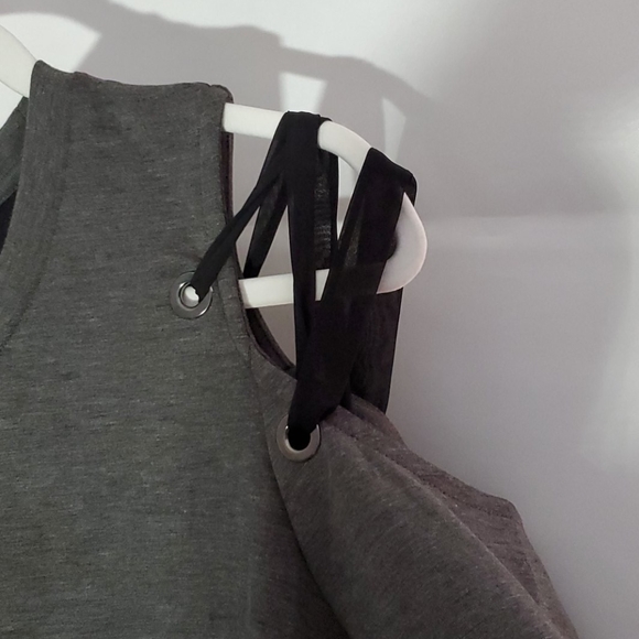 Dress - Picture 2 of 4